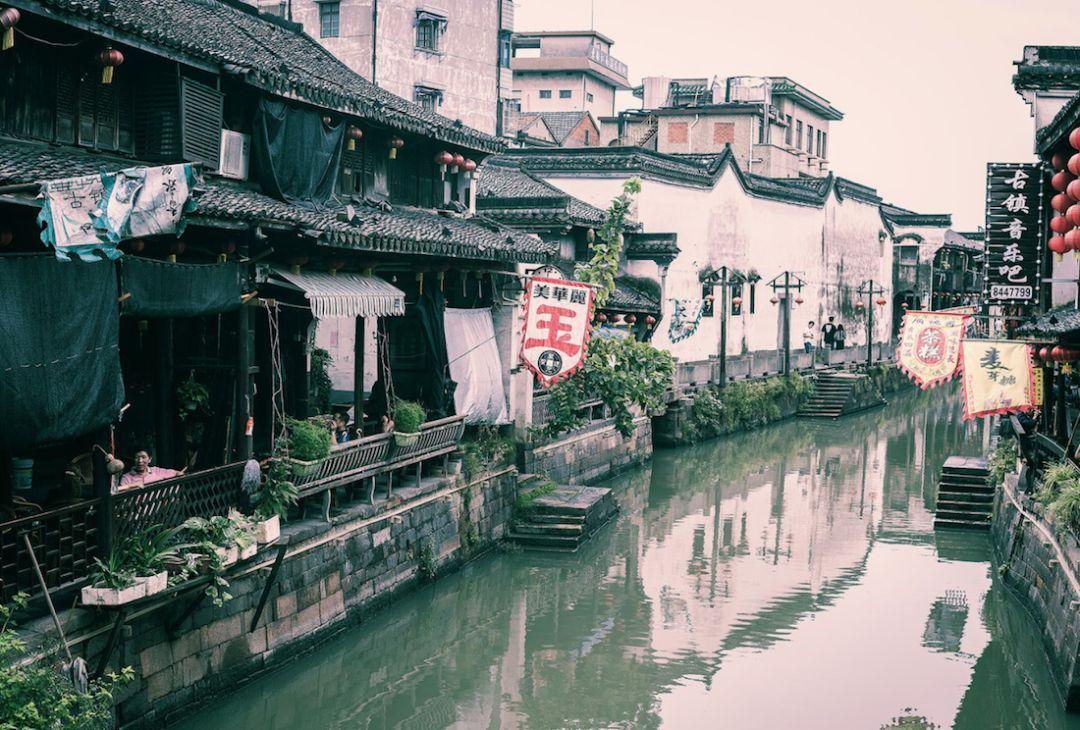 逃离沙漠小镇